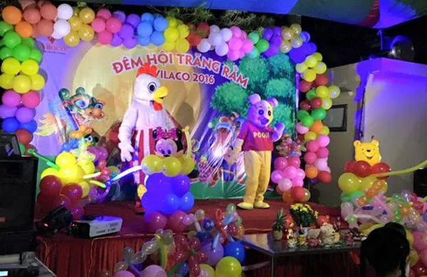 "The moon festival night" was joyful laughter