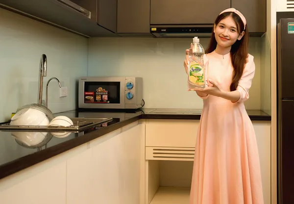 Nước Rửa Chén Senny Gừng Cam - Sạch Sáng, Thơm Mát Từ Gừng Và Cam