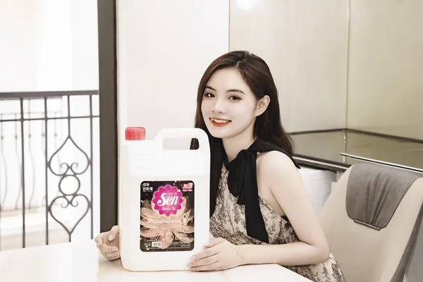 Nước Xả Vải Sen Cao Cấp Mềm Mại Từng Sợi Vải – Yêu Thêm Mỗi Cái Chạm