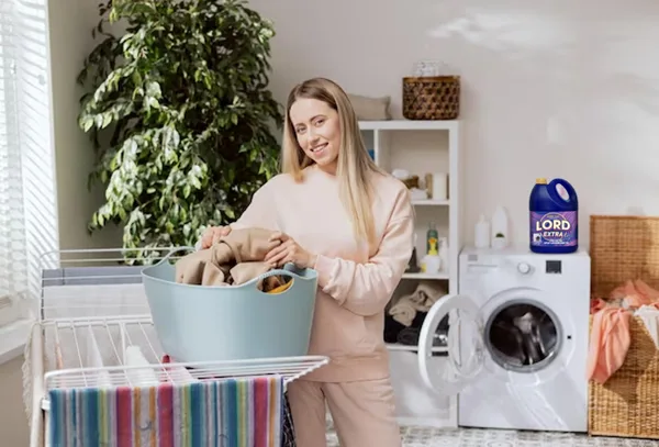 Lord EXTRA laundry detergent is clean and fragrant with flowers - Regardless of rain or shine
