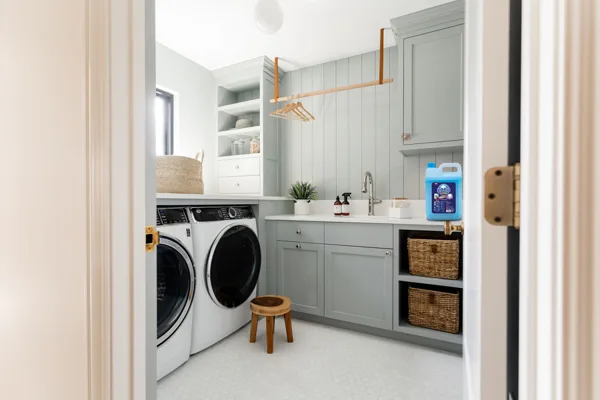 Keep white clothes clean, fragrant for a long time naturally with Lord Matic laundry detergent
