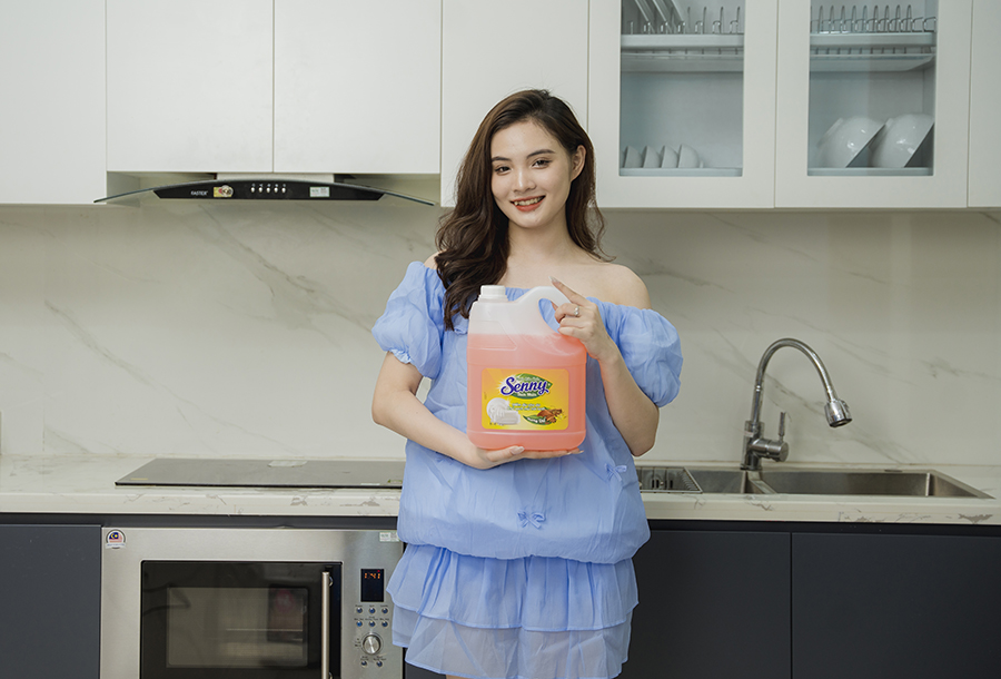 Rửa Chén Không Còn Là “Nỗi Ám Ảnh” Khi Có Senny Hương Quế